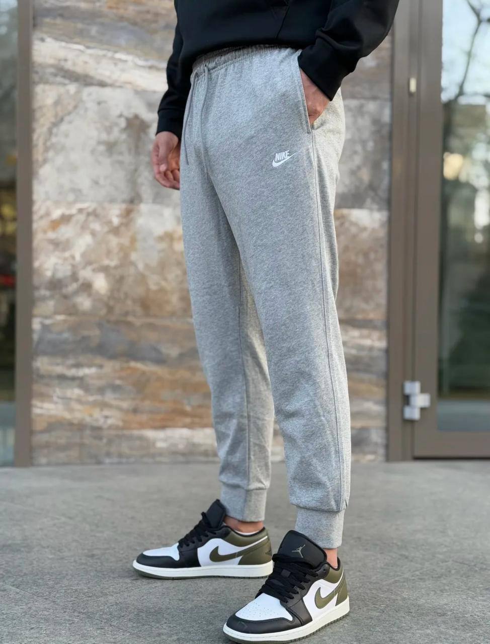 photo_5453900136074833532_y